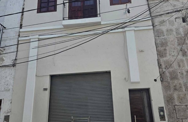 In the historical center and with all services nearby.