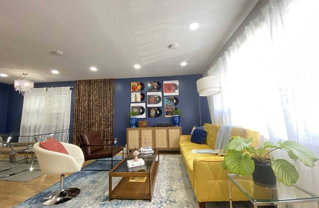 Incredible Apartment 20 min Times Square NY!