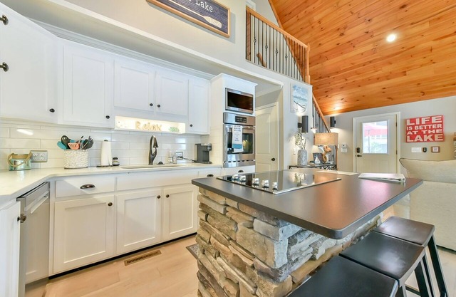 Incredible Lake-Front Views, WiFi, and Activities for All Ages
