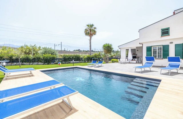 Independent Villa with Private Pool