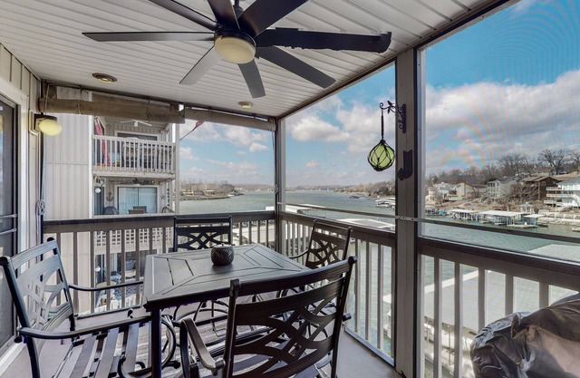 Indian Pointe 121 - Lakeview condo in Osage Beach