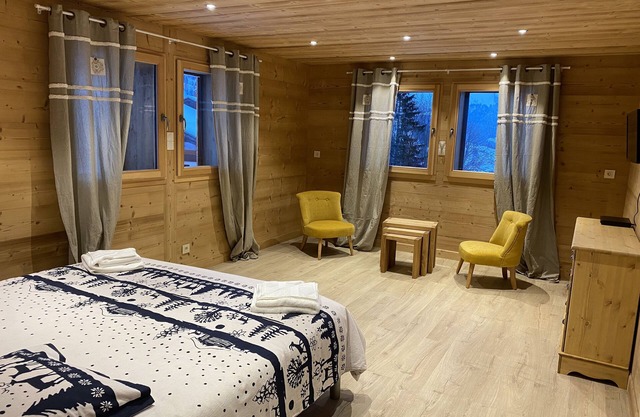 Individual chalet for 15 people