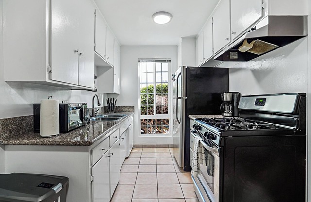 ING3- Enjoyable 1 bedroom apartment with WiFi in vibrant Los Angeles