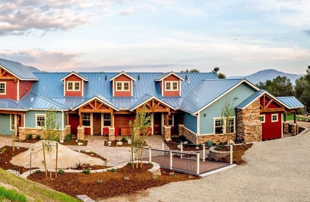 Inn the Woods Suites