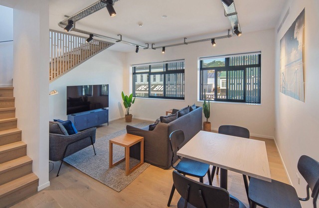 Inner City Apartments - 3 - Beautiful apartment with Rooftop Terrace!