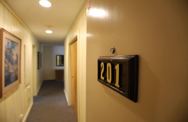 Inns of Waterville Valley unit close to town square (201)