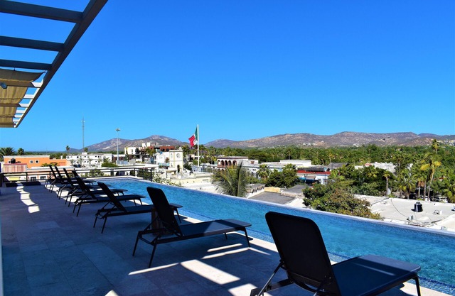 Intimate & Bright Studio w/Rooftop Pool in the Art District San Jose Del Cabo