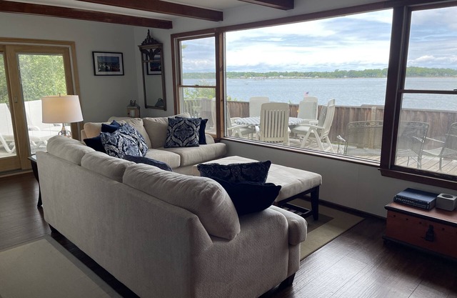 Intimate Island Getaway with Stunning 180˚ Waterfront Views