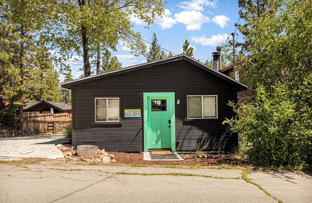 Into the Woods Bungalow - Romantic Vacation!