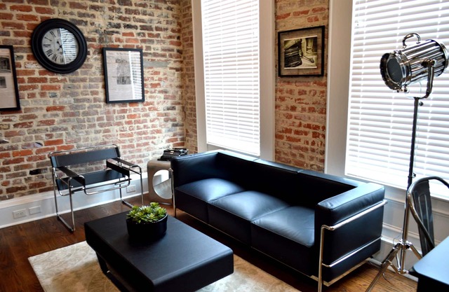 Investigative reporting themed, Historic luxury condo, 2 blocks from French Quar