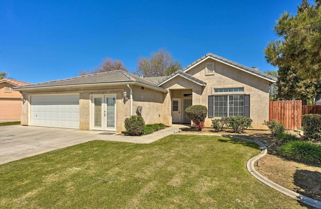 Inviting Bakersfield Home w/Spacious Yard!