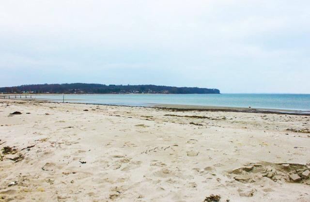 Inviting vacation home near the beach with WLAN, oven and washing machine