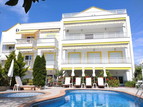 Ioli Apartments