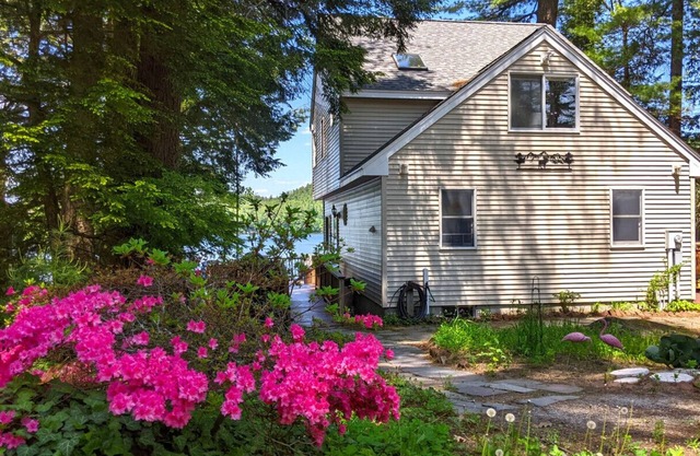 Iona Lake House on Lake Massasecum