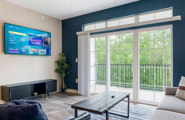 IRIE Living-Divine Kg 2Bd+Gym+Pool, BRAND New!