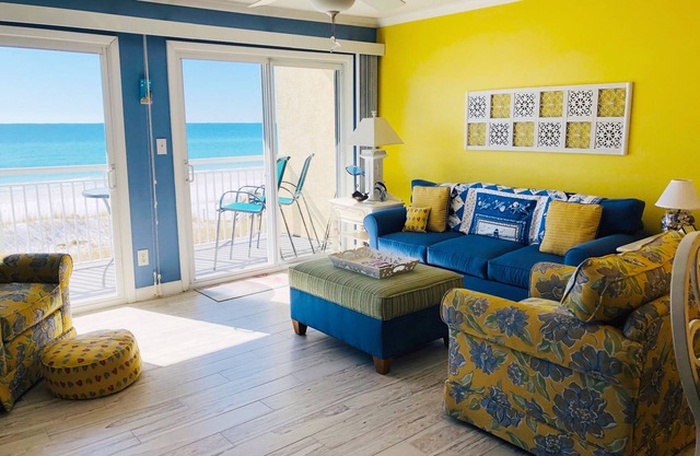 IS #302- GORGEOUS GULF FRONT VIEWS TOP FLOOR!