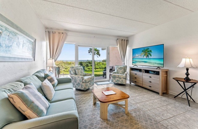 Island House A104 - Direct Ocean Front