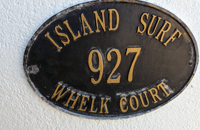 Island Surf #8 * 1st Floor + Pool side + beachfront + beach service!