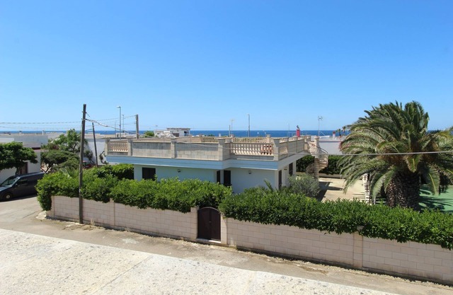 Isola di Chiara, by Apulia home