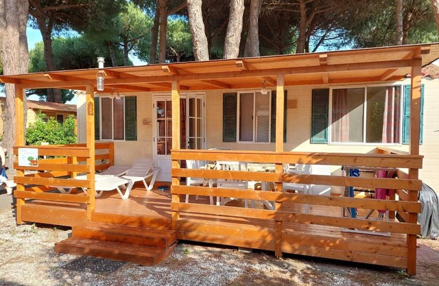 ITALIAN HOLIDAYS, Mobile house 6 MH 458