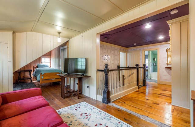 Jacksonport Lake House | Sandy Beachfront