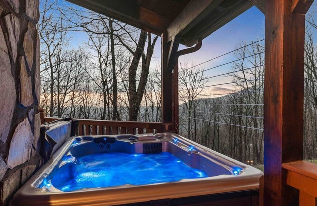 Jacuzzi/Views of Grandfather Mountain/Secluded