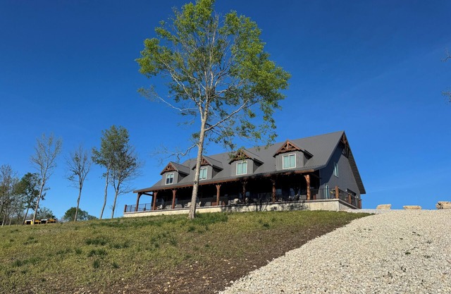 James River Hideout: Cabin 3