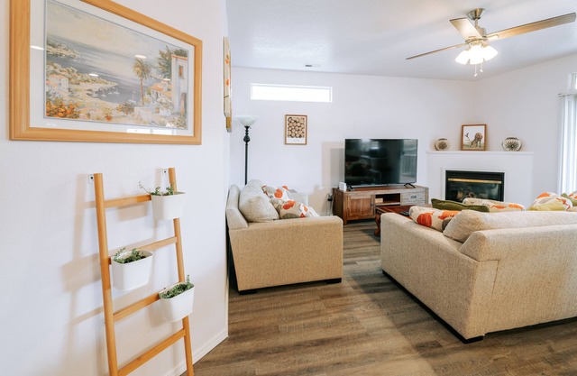 Jan-Mar, 30% Monthly Discount/3B/2.5BA House Nike