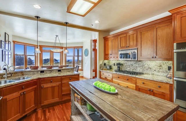 Jannat *Oceanview Home in La Selva Beach*