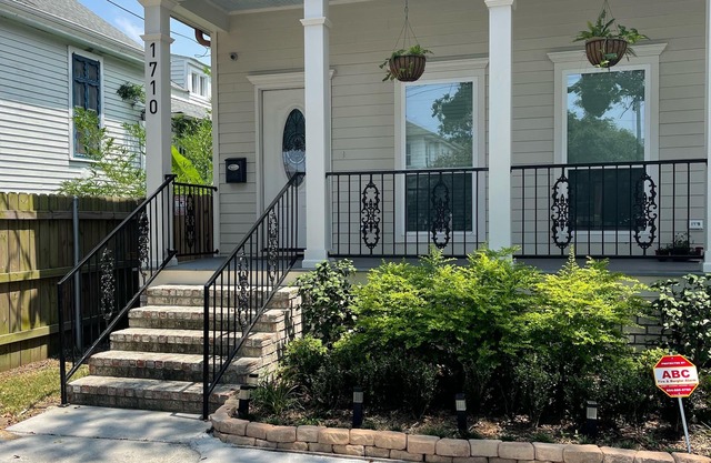 Jazzfest Spot blocks from Fairground 3Bdrm 2 1/2 Bath