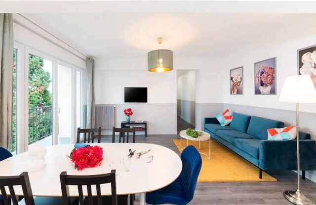 Jean Lurçat * 4 Bedrooms - 2 Showers - Parking - 30 min from Paris