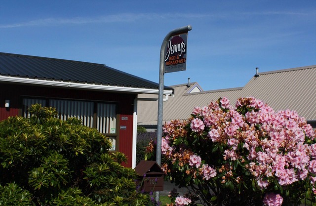 Jenny's Bed & Breakfast