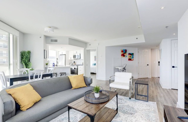 Jetsetter's 2BR Hub Between DC & Airport