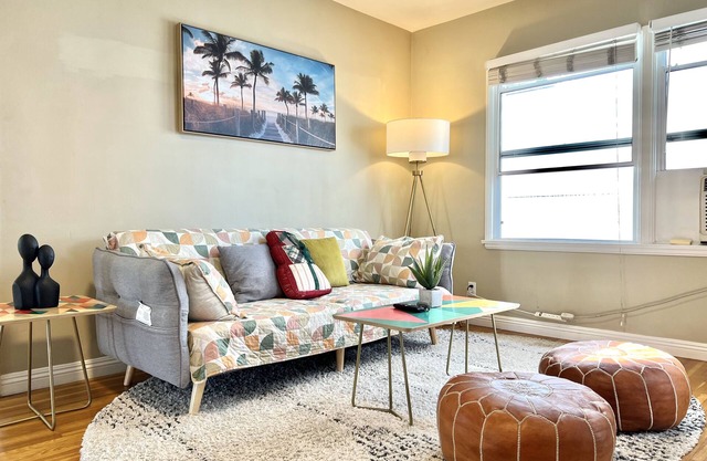 Jie’s choice -Charming 2B in the Heart of Alhambra