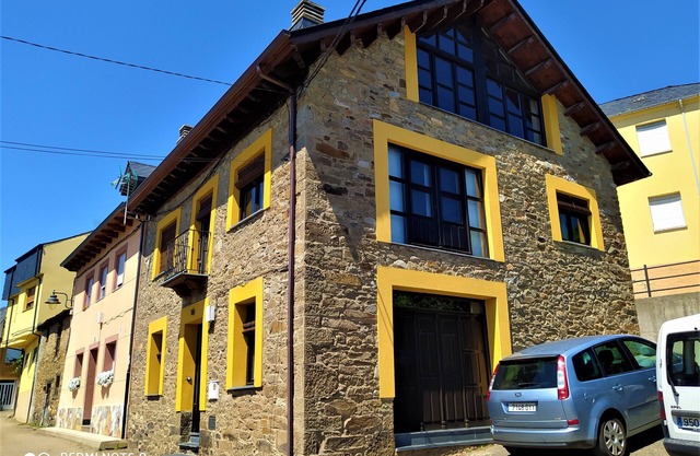 Joaquin's work, your refuge in El Bierzo.
