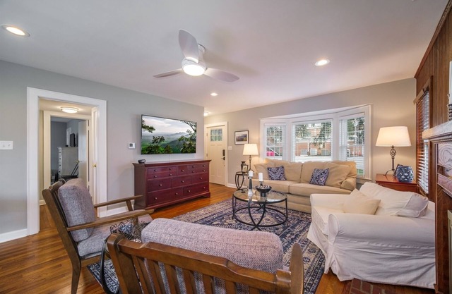 Johnson Street Cottage in Downtown Brevard | 2 Bed, 1 Bath