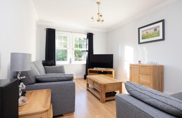 JOIVY Modern Flat with Free Parking