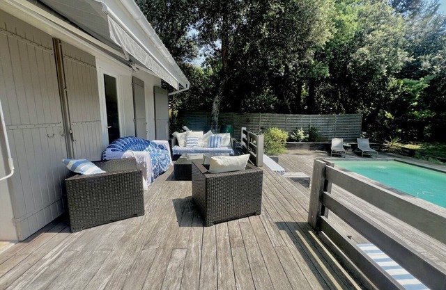 Jolie villa avec piscine et Wifi donnant sur un vaste jardin - 467088
