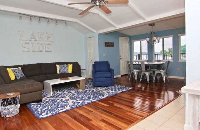 JOMO - Relax and Enjoy Family Lakeside