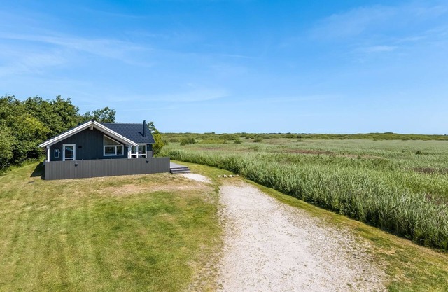 "Jonna" - 700m from the sea by Interhome