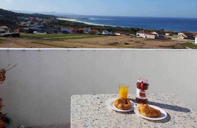 Jon´s house. Little house with terrace.