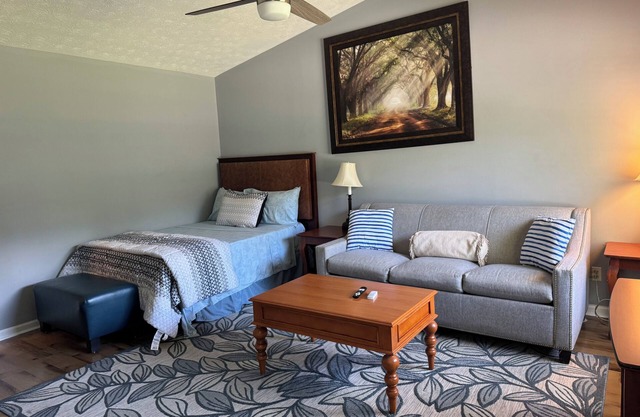 Joyful Place 2 King Bed 2 bathn10 Min to Berry College, Shorter University