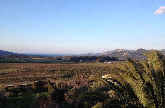 June promo/T3 LOCATION July BETWEEN SEA AND MOUNTAIN