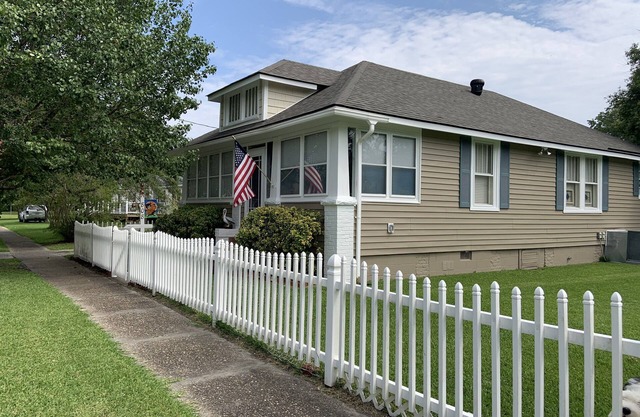 'Just in the Moment' Quaint Cottage Near Historic New Bern