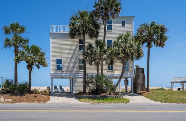 Just released! Oceanfront 3 BR 3.5 Bath Home: Sunkissed on Edisto Beach!