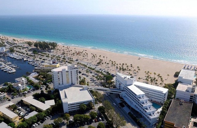 Just What You Were Looking For! Outdoor Pool, Direct Beach Access!