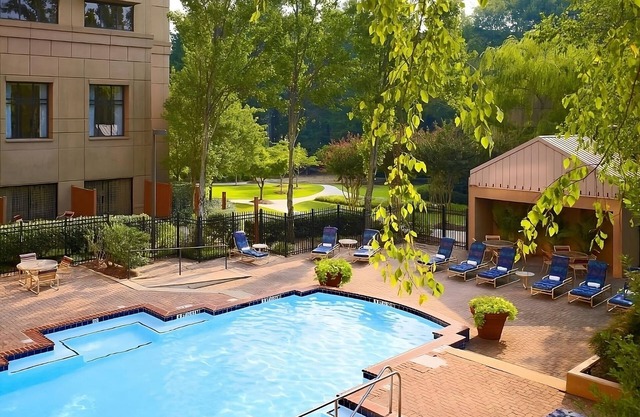 Just What You Were Looking For! Amazing unit to relax while enjoying pool access