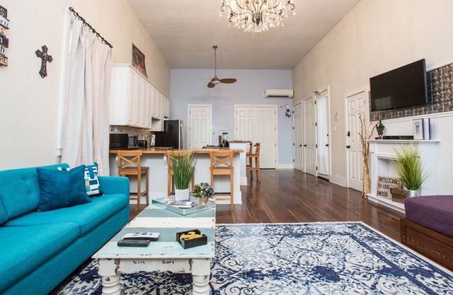 KajunKastle HUGE Space & Luxury
