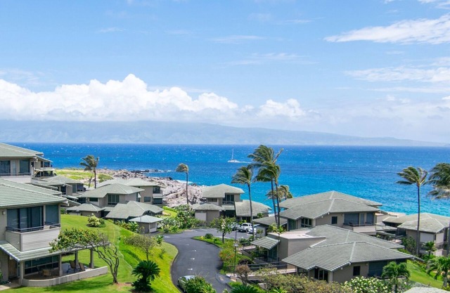 Kapalua Bay Villa 14B1 ~ 1bd Coastal Vibes with Ocean View