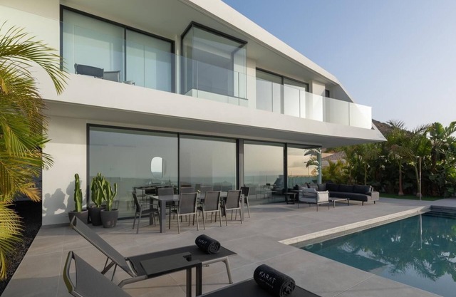 KARAT VILLA KAI TORVISCAS